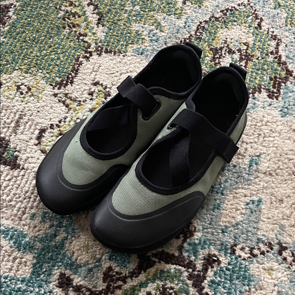 CAMPER Flats